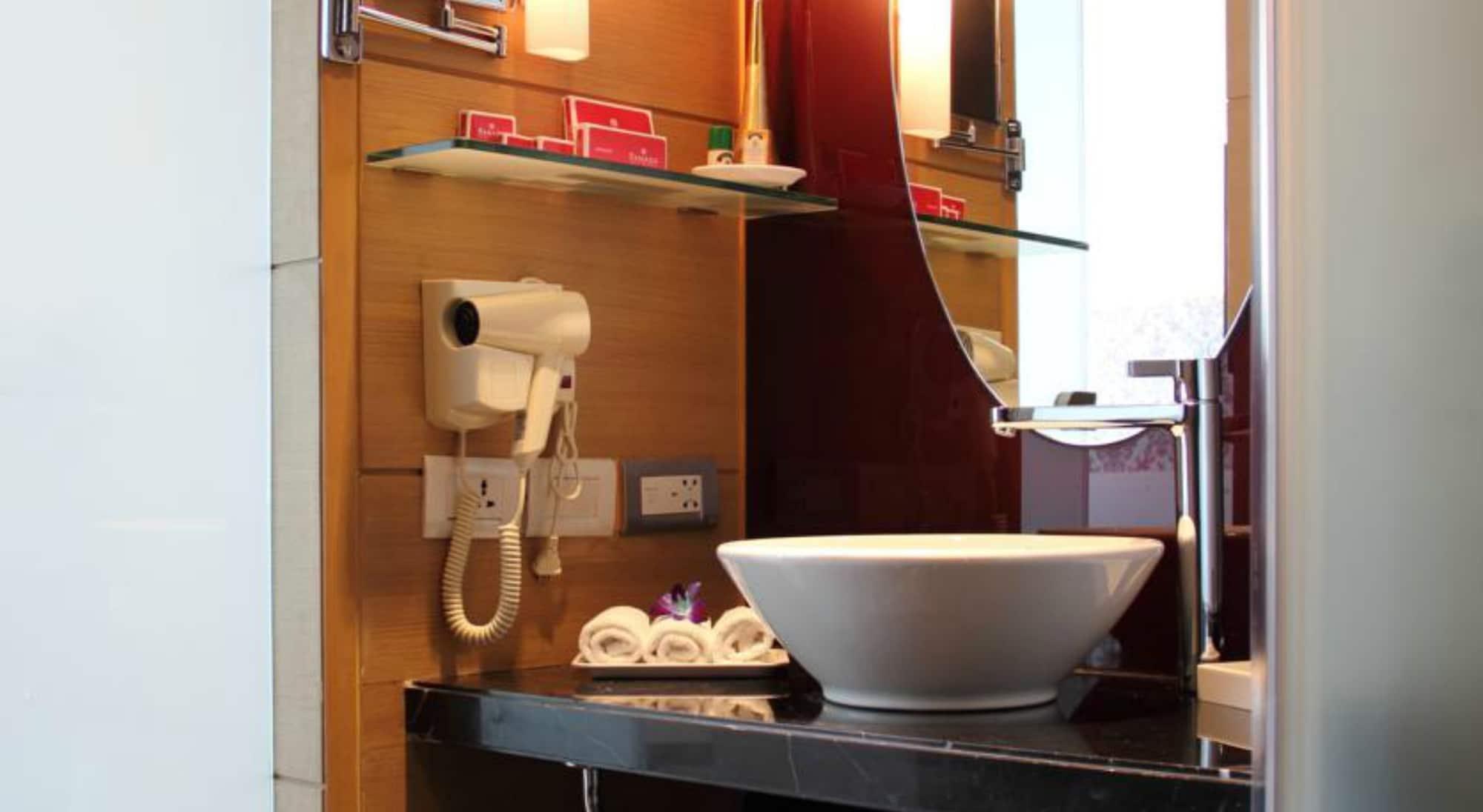 Ramada By Wyndham Navi Mumbai Hotell Eksteriør bilde