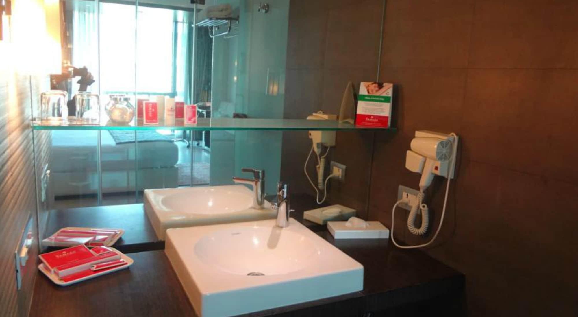 Ramada By Wyndham Navi Mumbai Hotell Eksteriør bilde