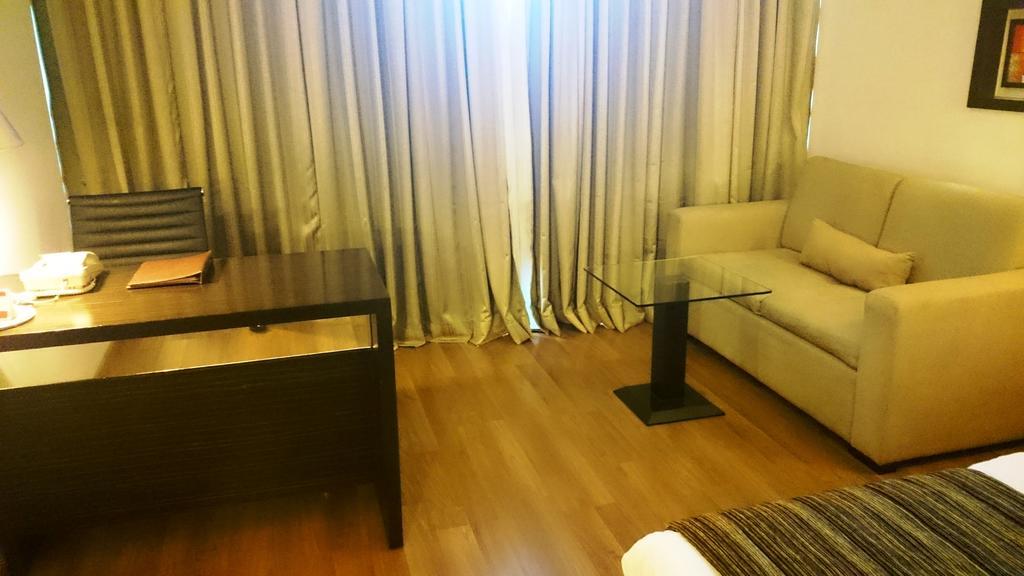 Ramada By Wyndham Navi Mumbai Hotell Eksteriør bilde