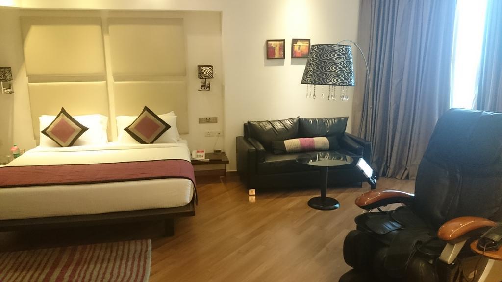 Ramada By Wyndham Navi Mumbai Hotell Eksteriør bilde