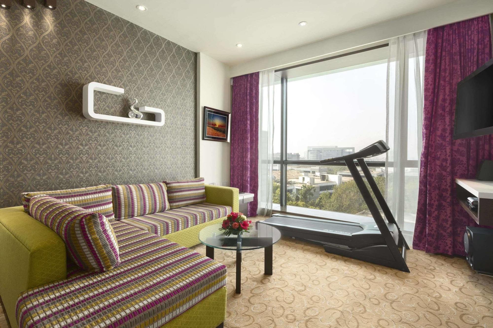 Ramada By Wyndham Navi Mumbai Hotell Eksteriør bilde